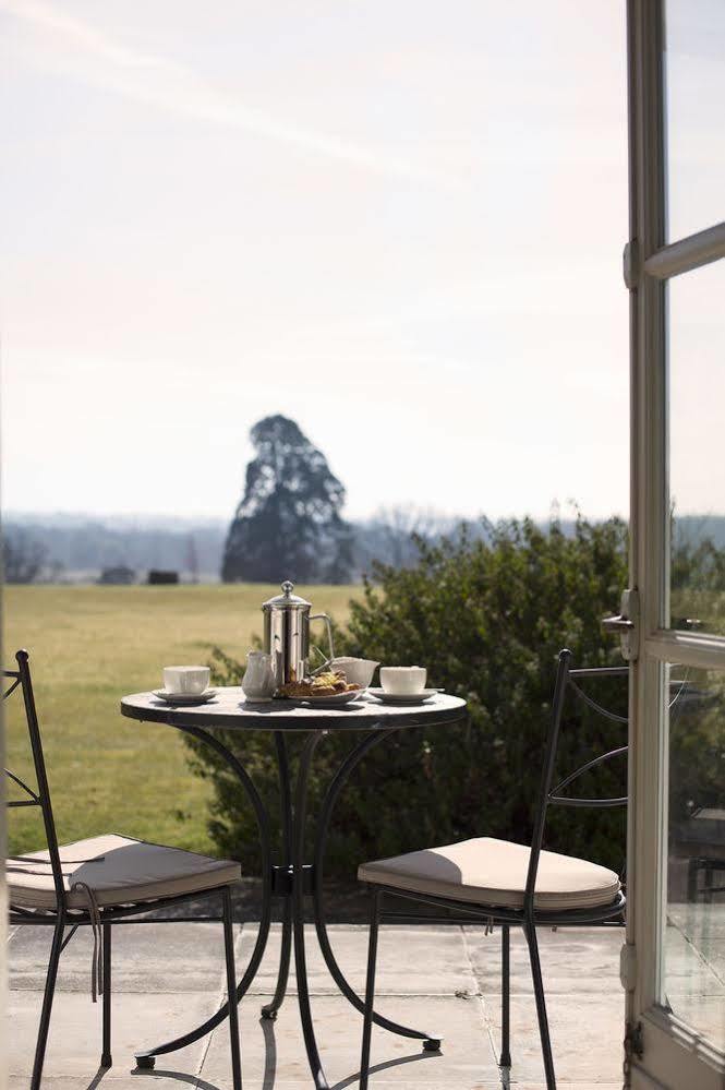 Buxted Park Hotel エクステリア 写真