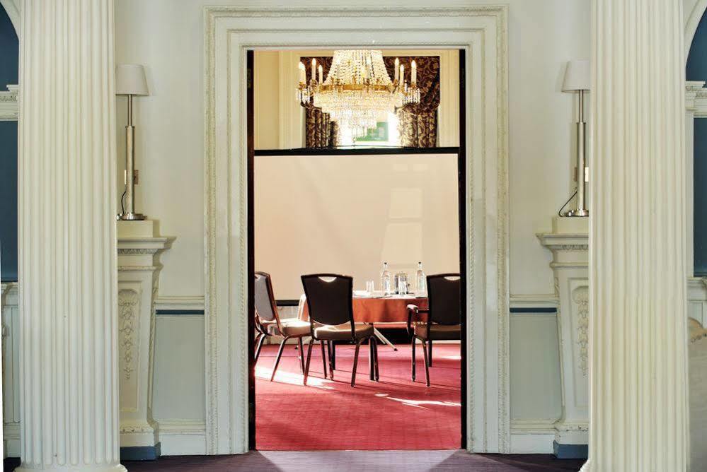 Buxted Park Hotel エクステリア 写真